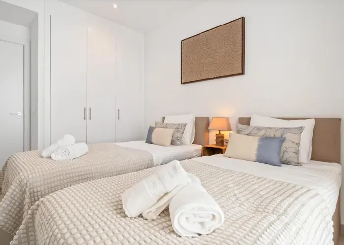 Family Friendly 3br L Pool And Terrace Lejlighed